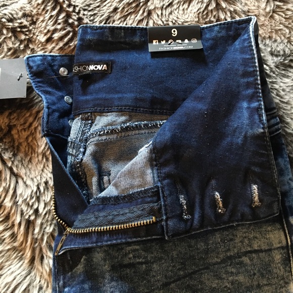 Fashion Nova Not Your Girl Skinny Jeans - Picture 2 of 4